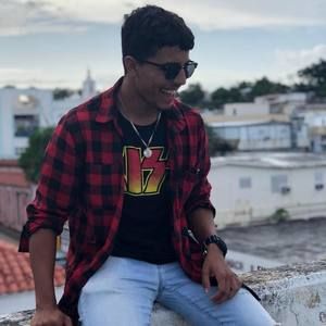 Meet your Posher, Diego